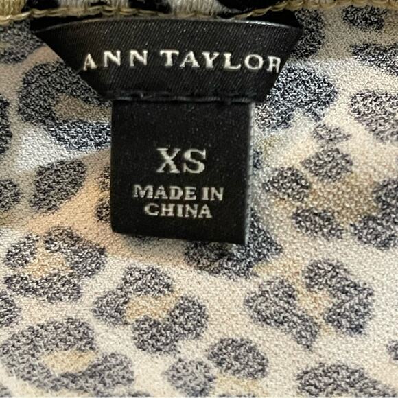 Ann Taylor ruched sides animal print top xs - Picture 7 of 8